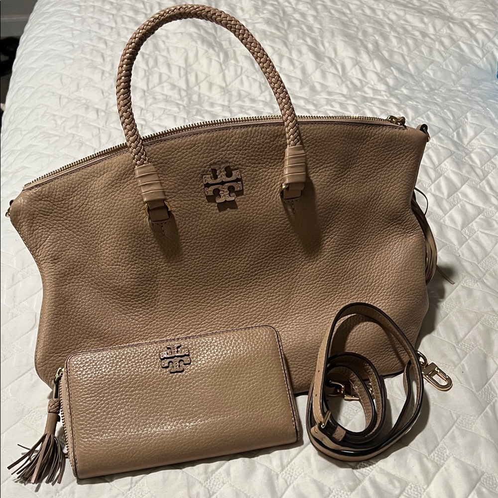 Tory Burch Beige Leather Tote and Wallet Set